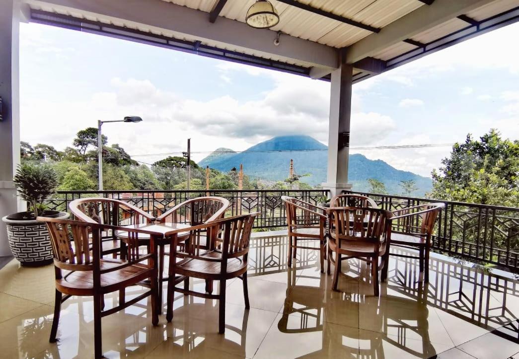 Avila Ketapan Rame Hotel Prigen Экстерьер фото