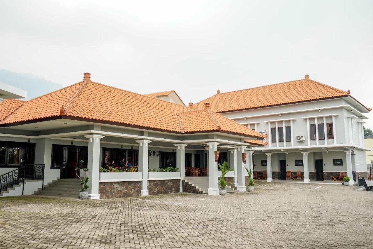 Avila Ketapan Rame Hotel Prigen Экстерьер фото